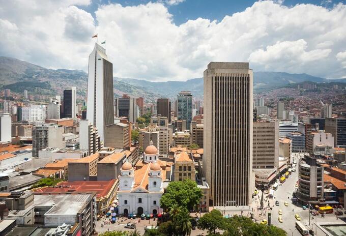 se espera que el 54% de las personas en el Valle de Aburrá compren en el primer día sin IVA