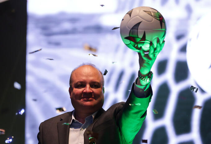 JORGE ENRIQUE VÉLEZ JORGE ENRIQUE VÉLEZ