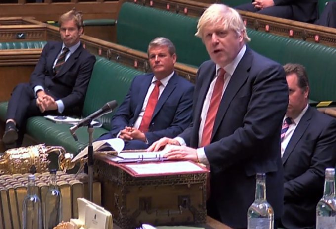 Boris Johnson presenta plan de desconfinamiento del Reino Unido