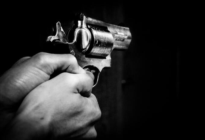 Imagen de referencia sobre ataque armado.