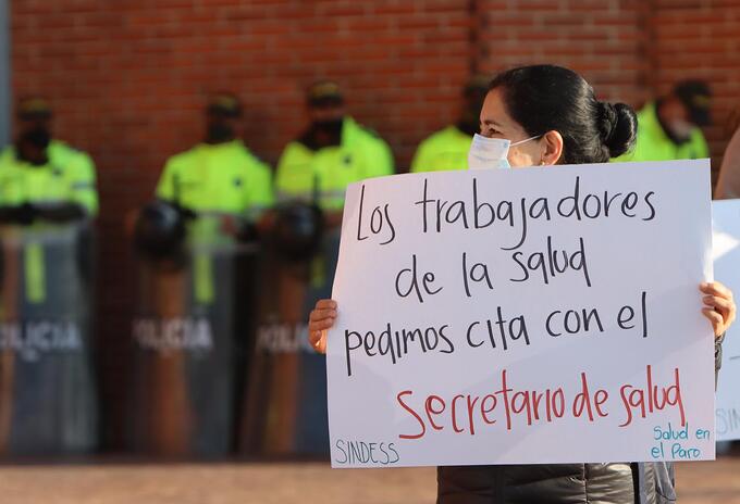 Protesta de profesionales de la salud / cuarentena en Colombia