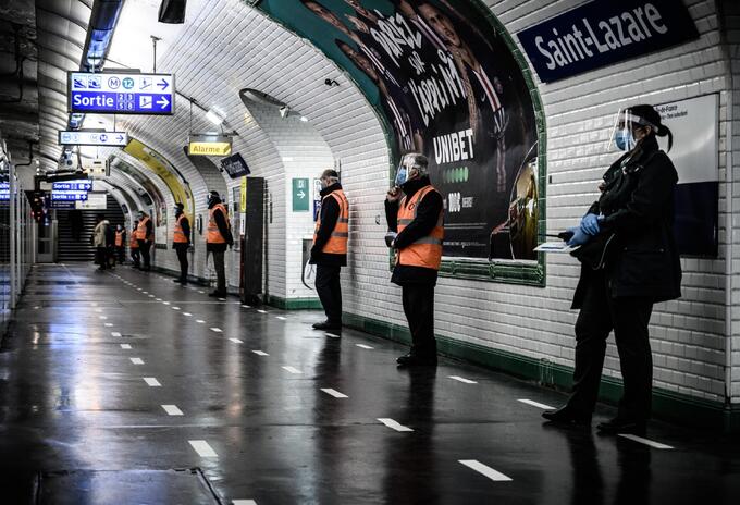 Coronavirus en Francia / metro de París