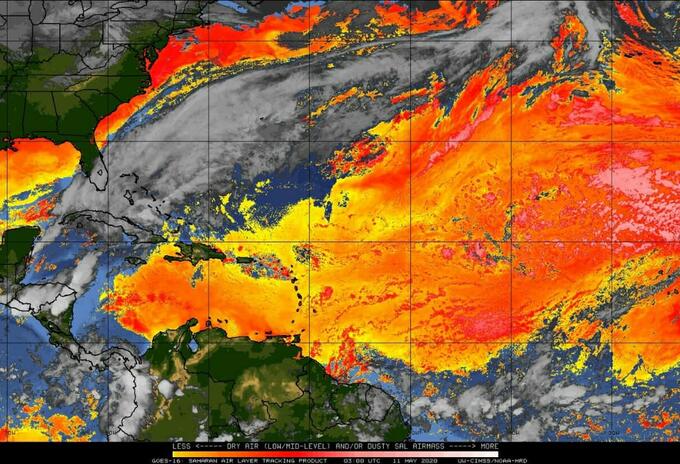 Imagen satelital de la nube con partículas de polvo del desierto del Sáhara sobre el caribe