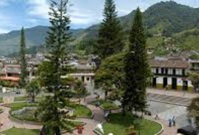Está ubicada en el occidente de Caldas