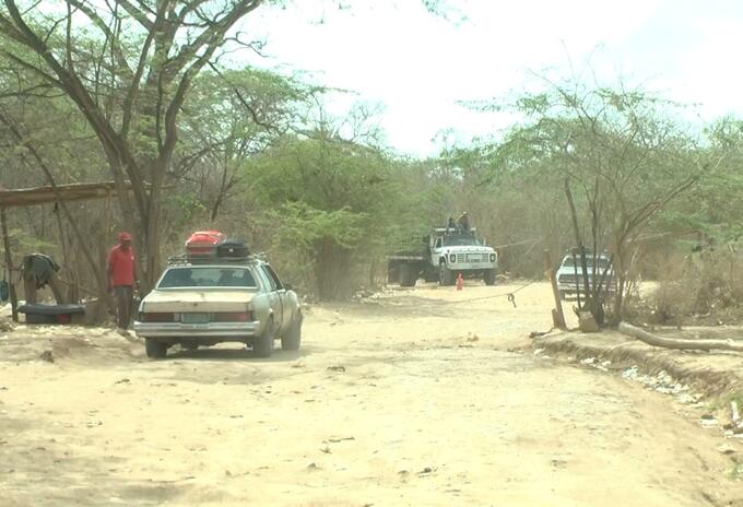 Trochas ilegales en la zona de frontera