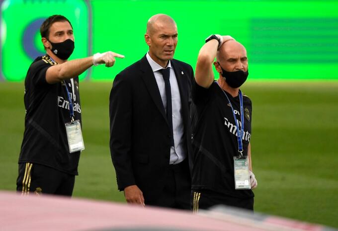 Real Madrid vs Eibar - Zinedine Zidane