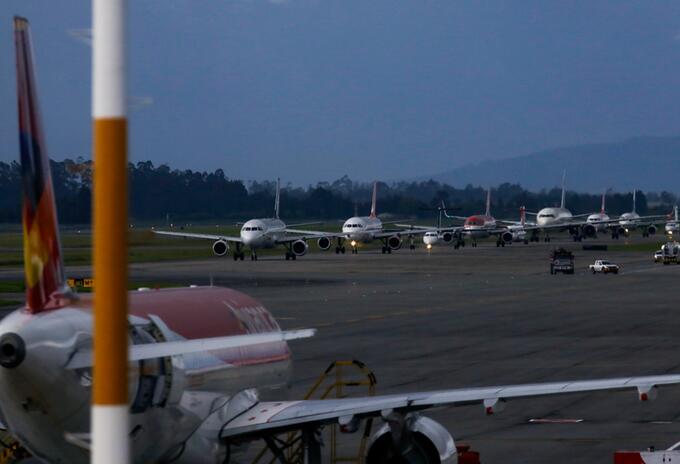 Aviones en Colombia / aeropuerto El Dorado