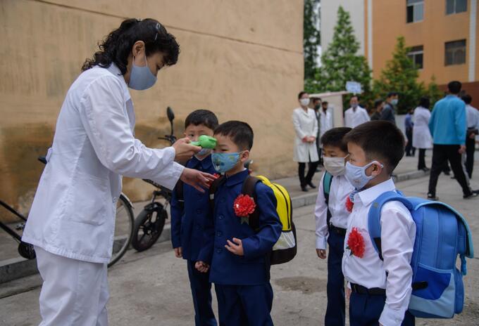 Regreso de niños a colegios / Coronavirus en Corea del Norte