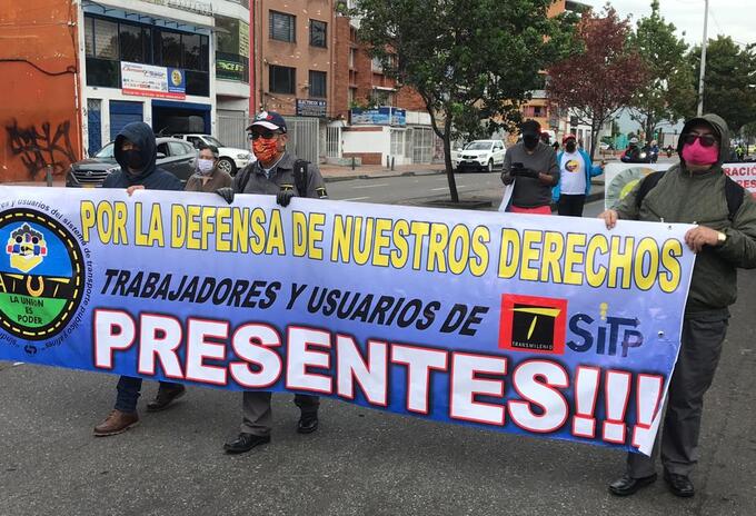 Protesta de trabajadores de concesionarios de transporte en Bogotá