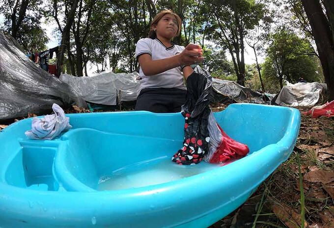 Migrantes venezolanos – crisis humanitaria en Bogotá – campamento de migrantes en Autopistas Norte
