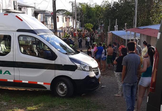 El hombre intentó quitarse la vida luego de asesinar a su esposa