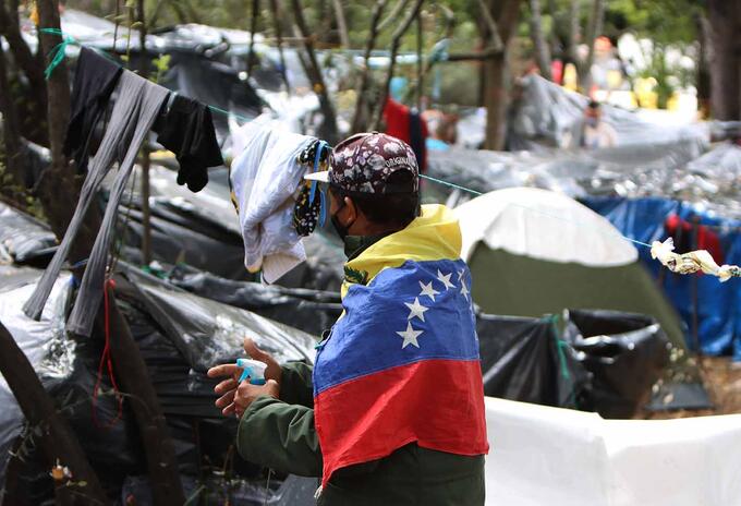 Migrantes venezolanos – crisis humanitaria en Bogotá – campamento de migrantes en Autopistas Norte