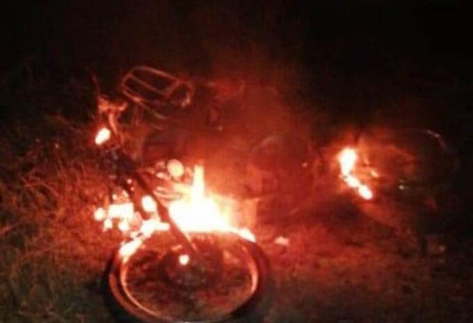 Motocicleta explosivos