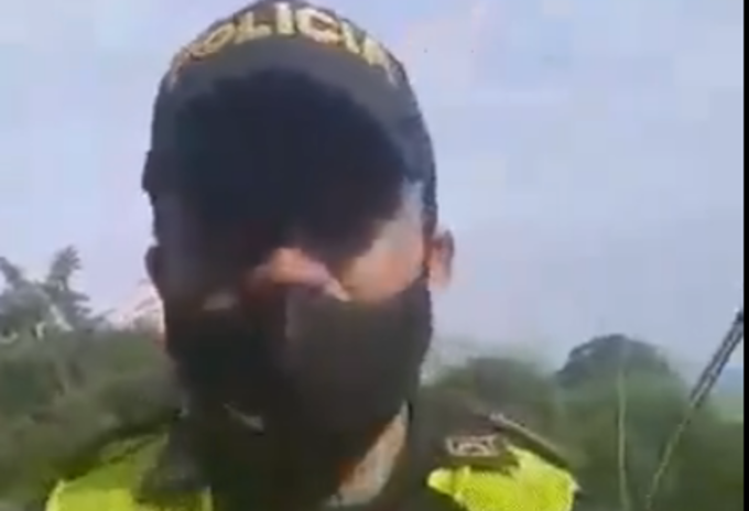 Patrullero Ángel Zúñiga, quien se negó a cumplir una orden de desalojo por razones humanitarias.