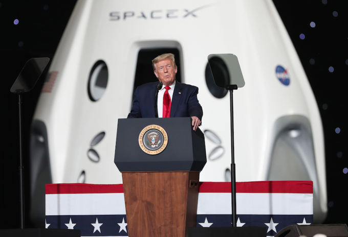 Trump en la misión de la NASA