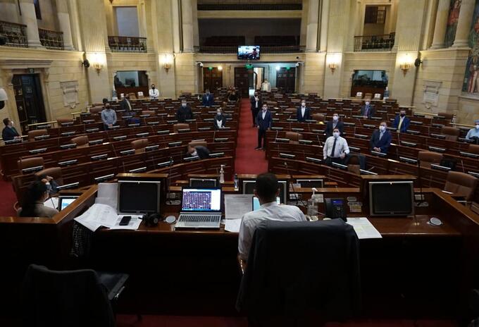 Cámara de Representantes virtual y semivirtual