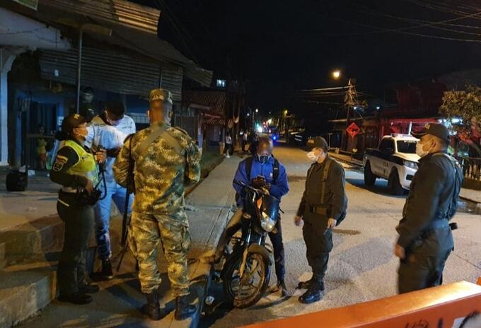 Referencia policías en Chocó.