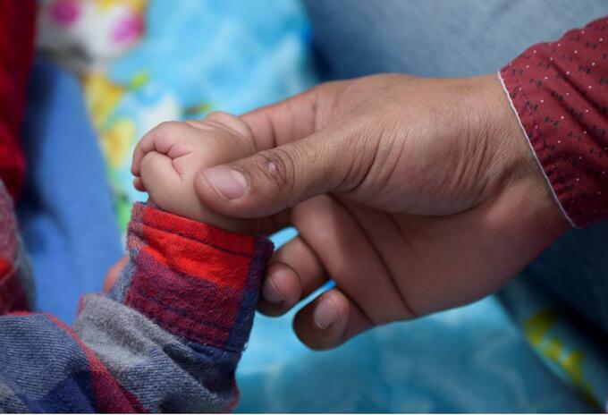 Protección de los niños por parte de sus padres y adultos mayores.