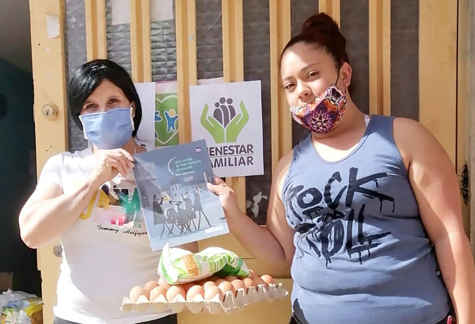 Entrega de canastas nutricionales en Bogotá