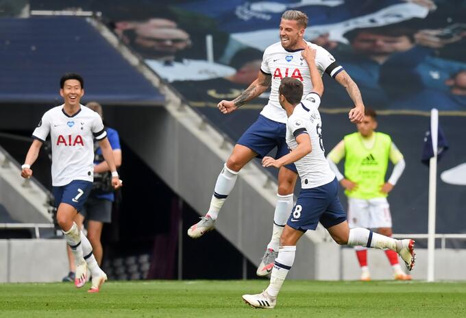 Tottenham vs Arsenal Tottenham vs Arsenal