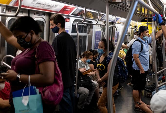 Coronavirus en Estados Unidos / metro de Nueva York