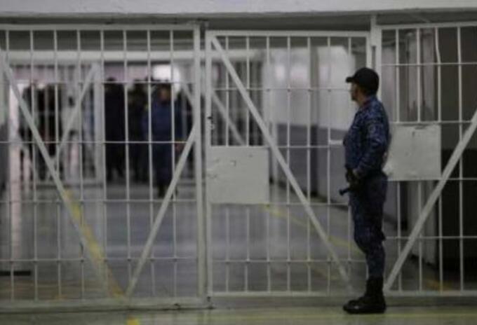 Los directivos del centro penitenciario rechazan la conducta del funcionario.