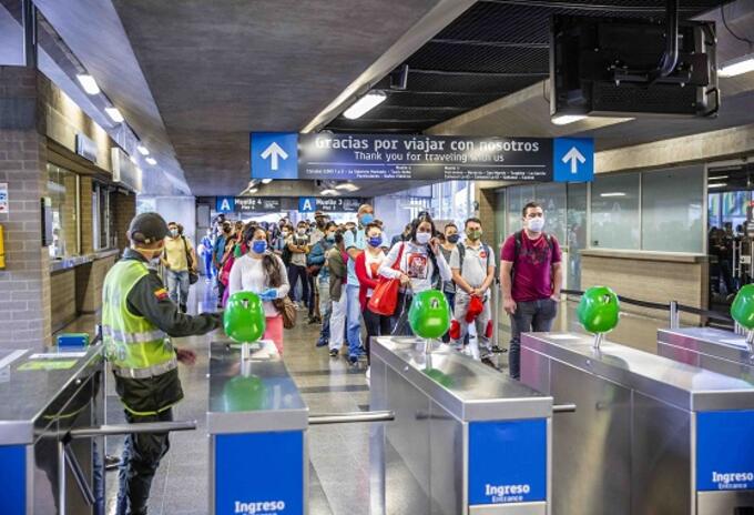 Ingreso estación del Metro de Medellín
