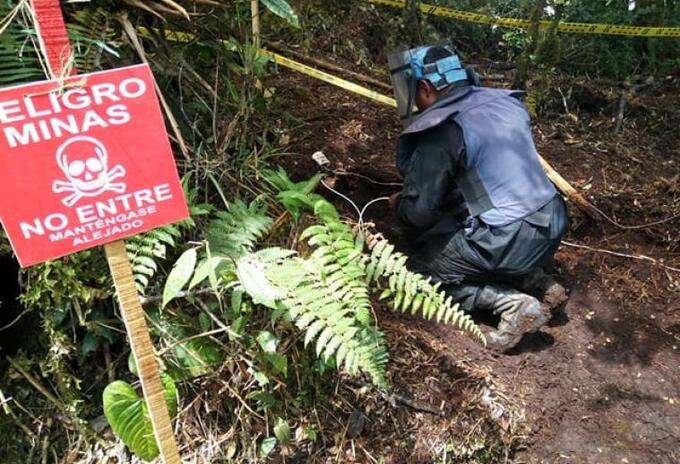 Los militares realizaban control de área