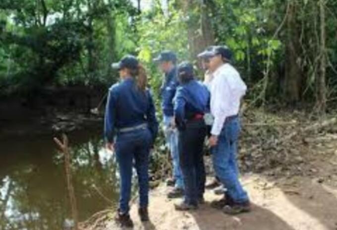 Las trazas de crudo fueron evidenciadas por los pescadores.
