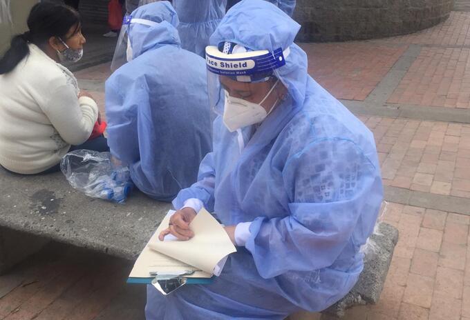 Adelantan pruebas masivas en zonas con medidas estrictas por la COVID-19.