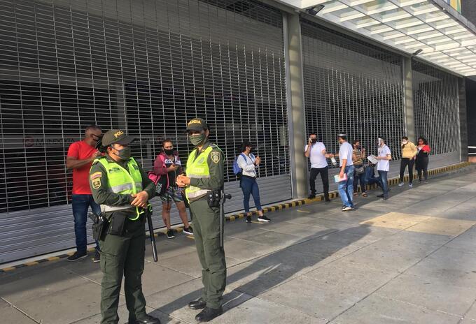 Centro Comercial Medellín día sin IVA.