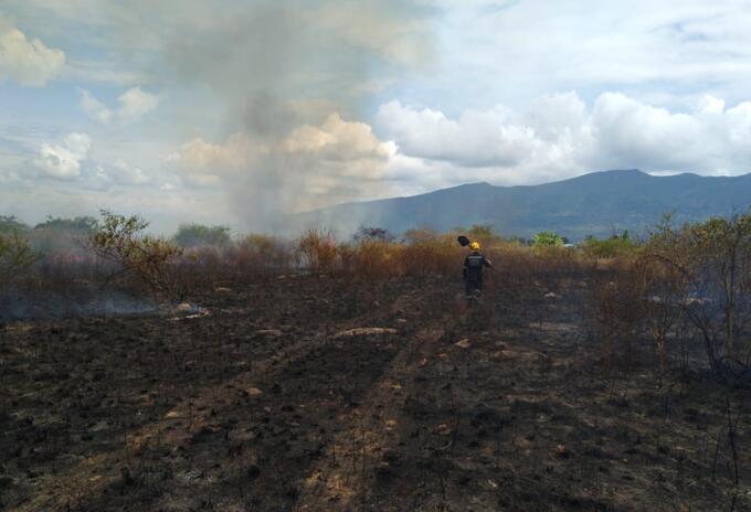 Incendio Forestal en Chinauta (Cundinamarca)