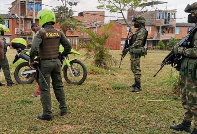 Familiares de los menores asesinados han denunciado supuestas irregularidades por parte de la Policía en el levantamiento de los cuerpos.