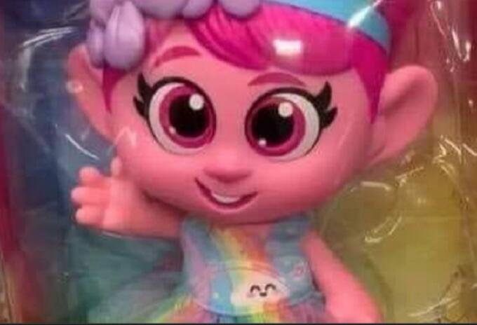 Hasbro retira muñeca del mercado tras polémica por botón oculto | RCN Radio