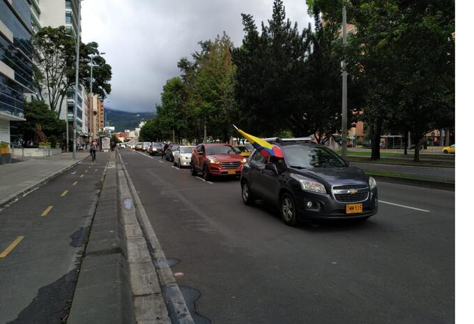 Una caravana de vehículos se inició en la calle 106 Una caravana de vehículos se inició en la calle 106