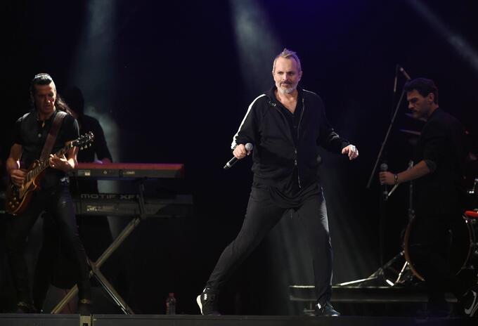 Miguel Bosé en concierto