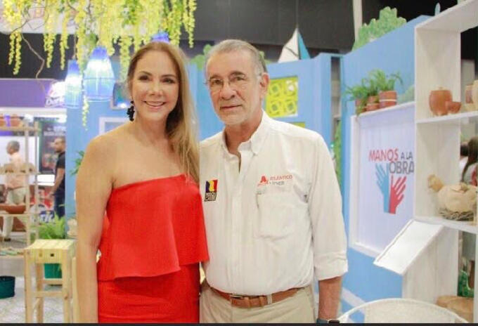 Esposa de exgobernador sufre grave accidente.