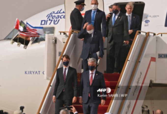 Primer vuelo comercial entre Israel y Emiratos Árabes Unidos