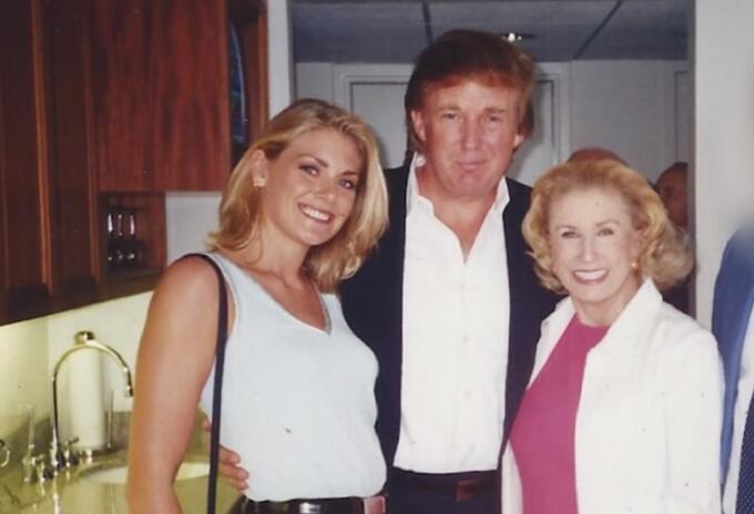 Amy Dorris y Donald Trump Amy Dorris y Donald Trump