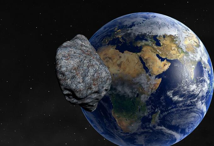 Asteroide en curso a la Tierra