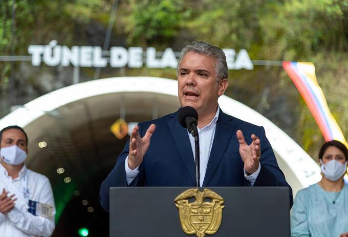 Duque en el tunel de La linea