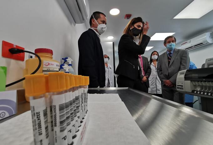 Laboratorio para pruebas Covid, en El Dorado