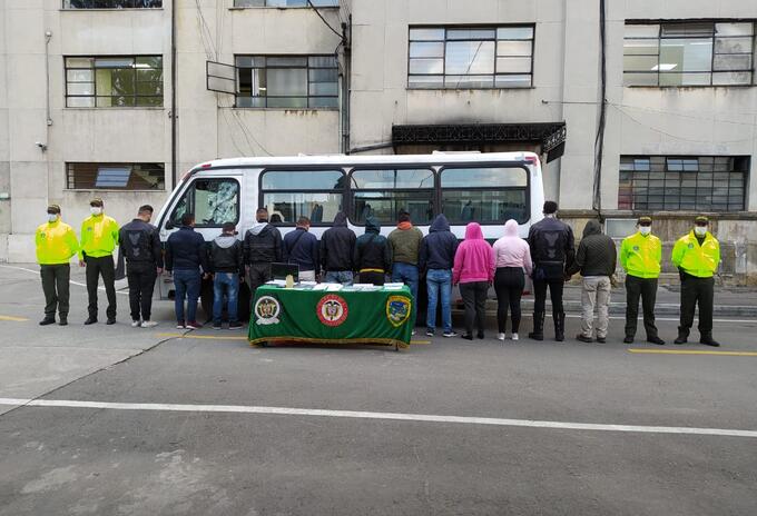 Cae banda de defraudadores de licencias de conducción