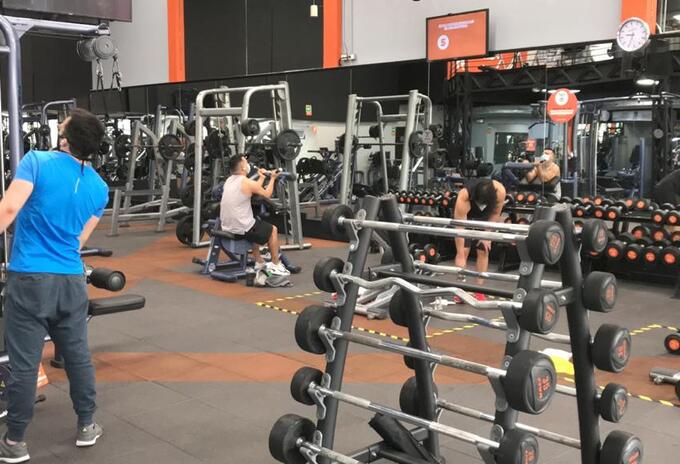 En Bogotá inició la reapertura de gimnasios con protocolos de bioseguridad.
