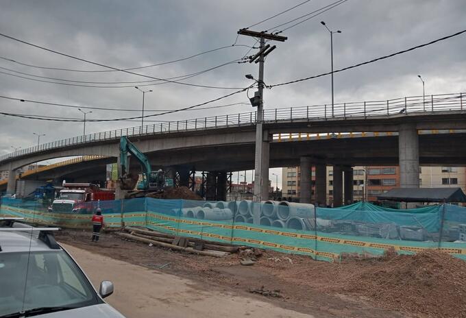 Puente avenida Boyacá con calle 63 en Bogotá.