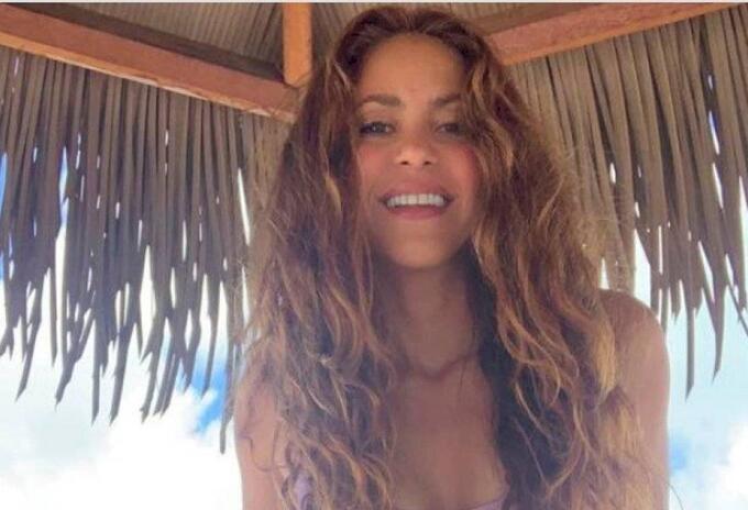 Shakira en vestido de baño Shakira en vestido de baño