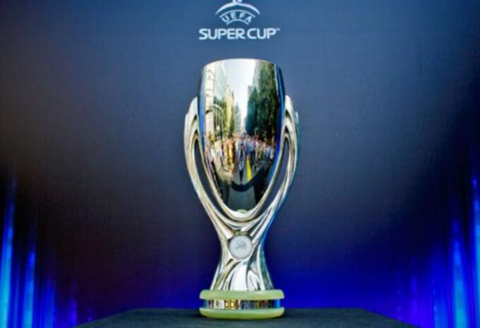 Trofeo Supercopa de la UEFA