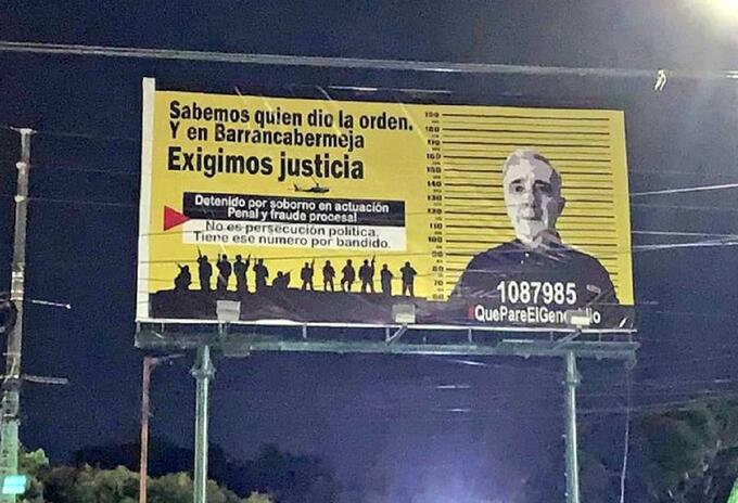 La ubicación de la valla fue estratégica porque está cerca de la zona comercial.