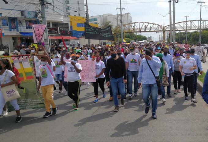 Alcalde de Cartagena acompañó marcha contra abusos de la policía