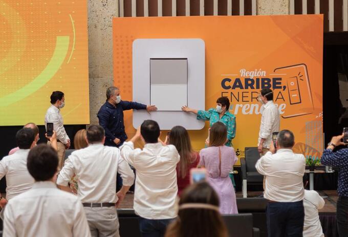 Presidente en Cartagena con el nuevo operador de energía